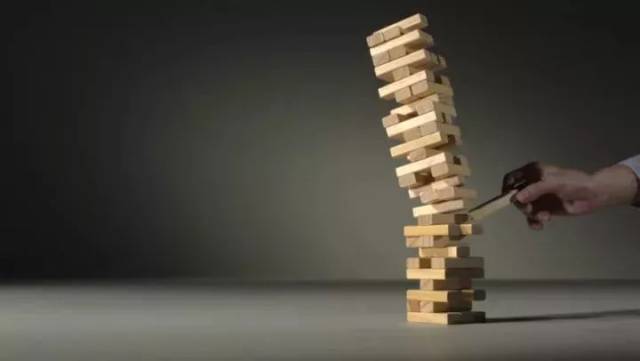 我的学霸前男友自杀了:爱的滋养,比猛打鸡血