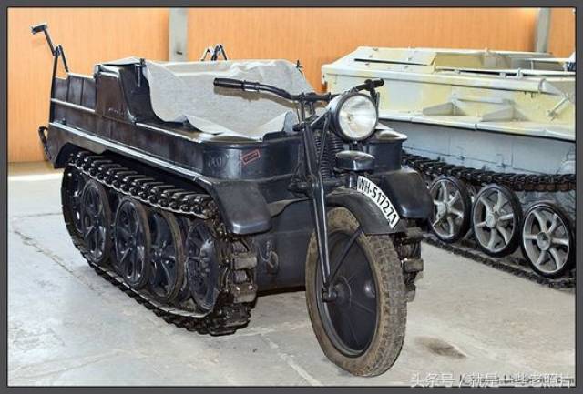 德国半履带运输车,原谅我不懂,分不清型号.