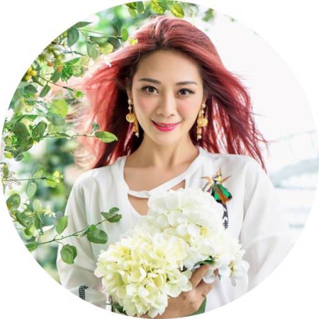 听 莫澳欣 讲述圣诞舞会上的必备技能