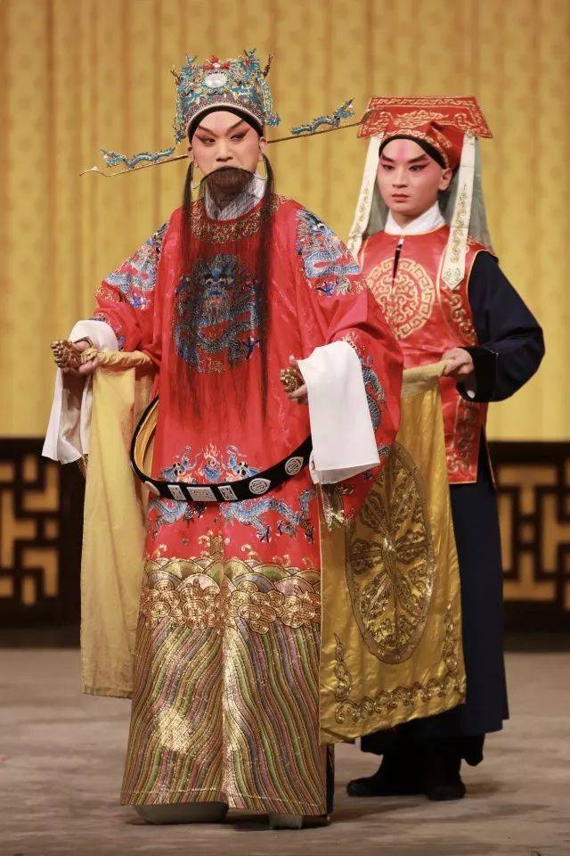 廉颇(杨赤饰演)不爽故意找茬,三封蔺相如的去路