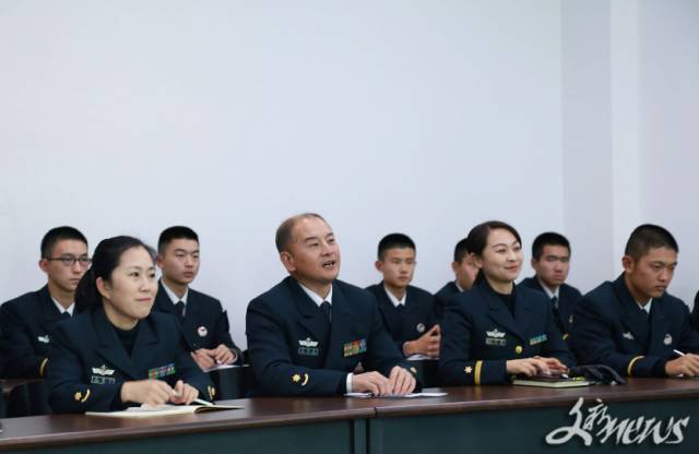 邸報潛海交流聚焦中國海洋大學與海軍潛艇學院文學交流探討會