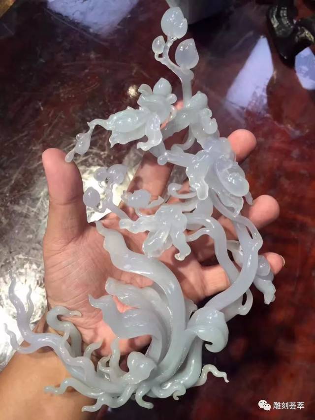 精美翡翠杂件,半成品就这么美了!