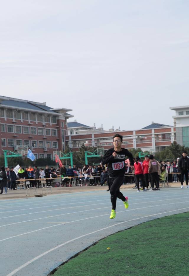 【校园资讯】 最瞬间—— 南陵中学第34届田径运动会运动篇