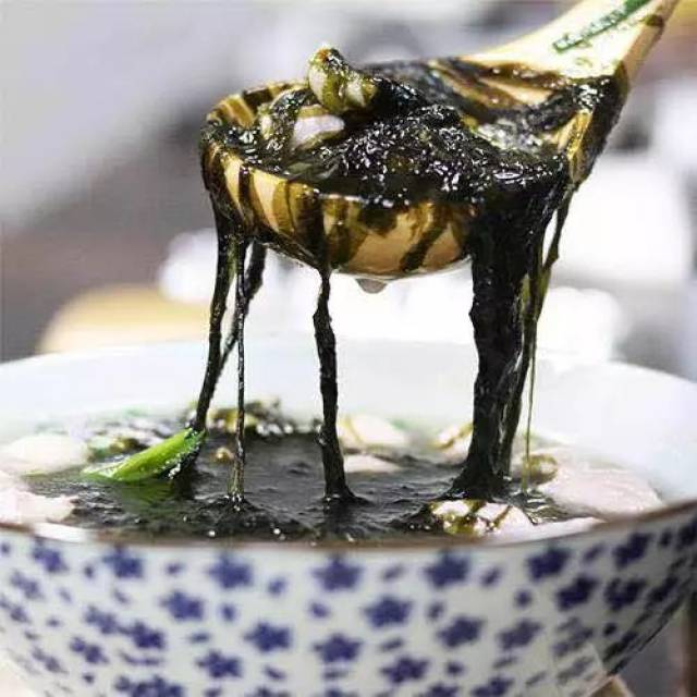 小v在上个月有幸吃过头水的鲜活紫菜,第一口就被惊艳了,一点沙子都没