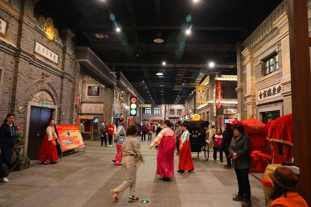 去丹东玩,这条街一定要逛逛!十足民国风,还原百年老街