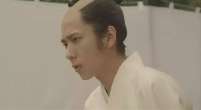 日本武士的谜之发型起源史:帅不帅,剃个月代头就知道了!