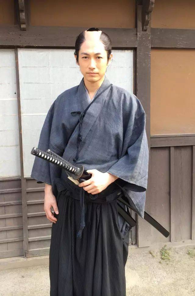 日本武士头发型头型图片