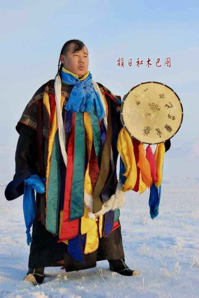 额日和木巴图 蒙古族,艺名 呼麦小黑 .