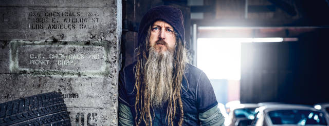 当他还是一名学生时马格努斯·沃克(magnus walker)便被保时捷的激情