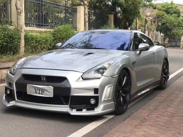 2013款日产战神gtr,弹射起步马力十足38万出售,值得购买吗?