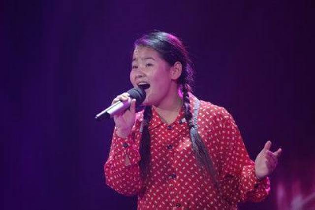 玉米妹张倩云:最纯朴草根歌手,成名后不忘本,积极投身慈善事业_手机