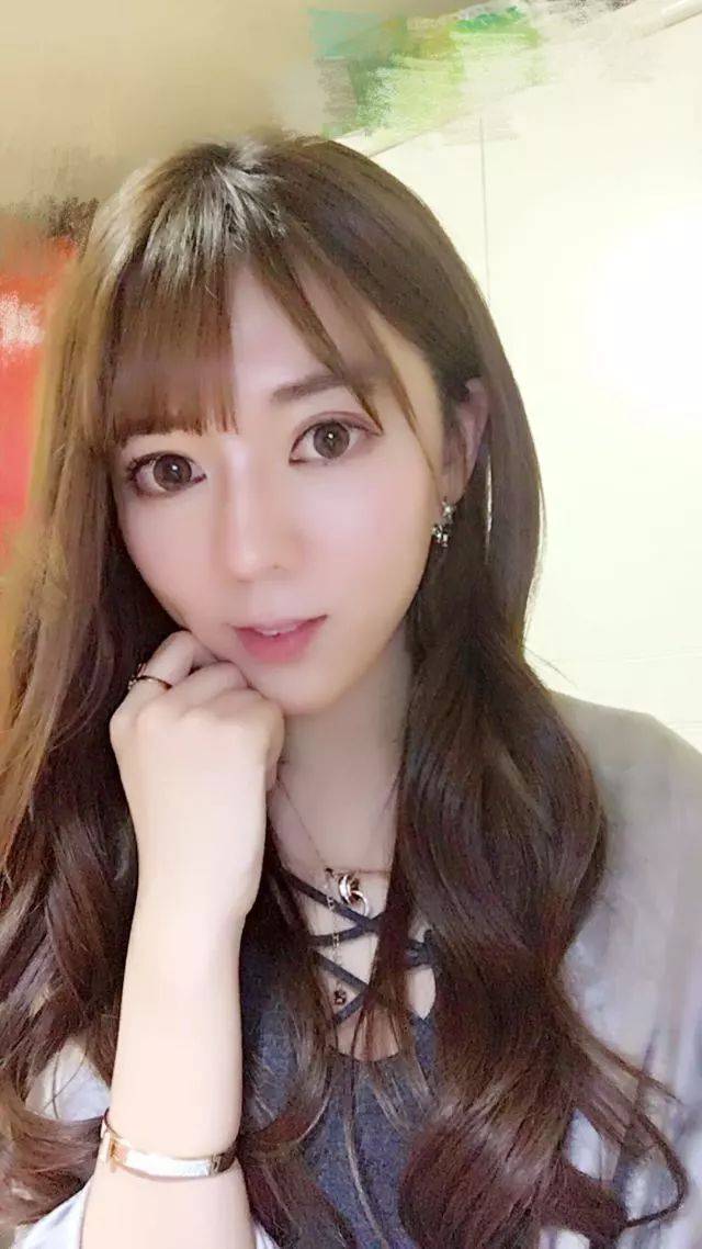 主播推荐 | 大眼发电机,人美笑甜的天津萌妹子为你努力播出