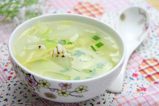 冬瓜薏米汤——祛湿