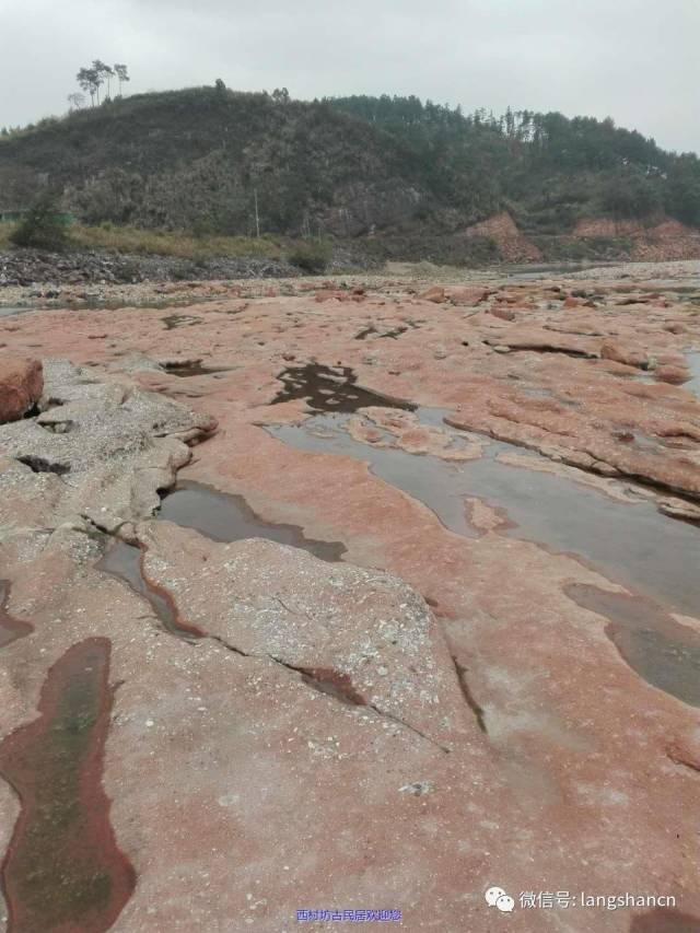 新宁这里的夫夷江已干枯见底,江底下面的神秘世界"水落石出!