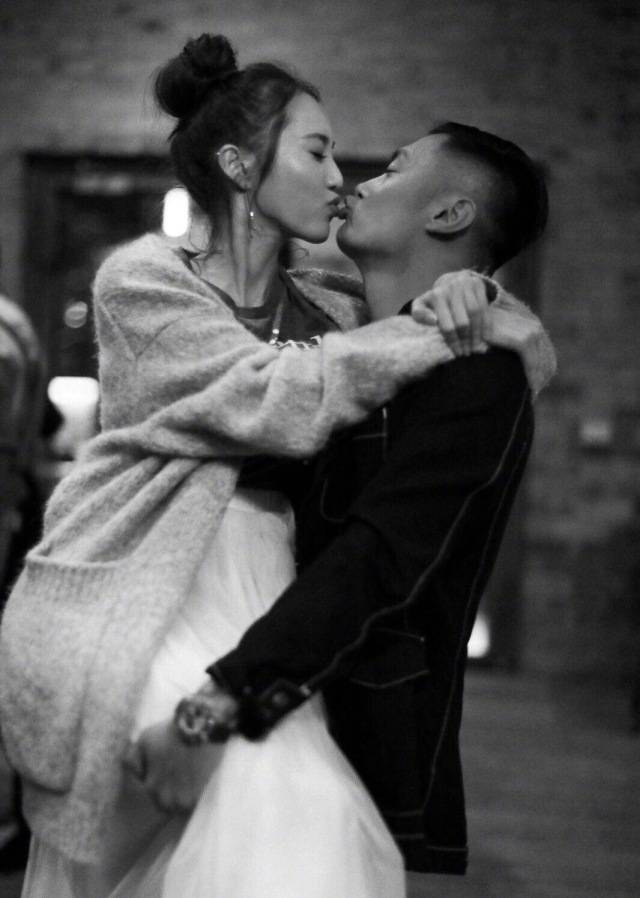 今天注定是被余文乐刷屏的