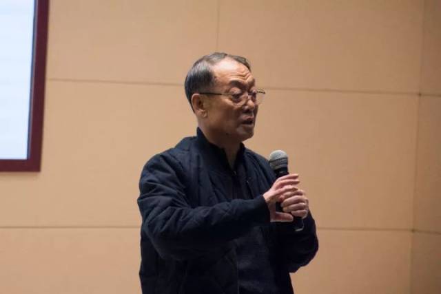 国际传播学院党总支书记李战国为汇报演出致辞,李书记