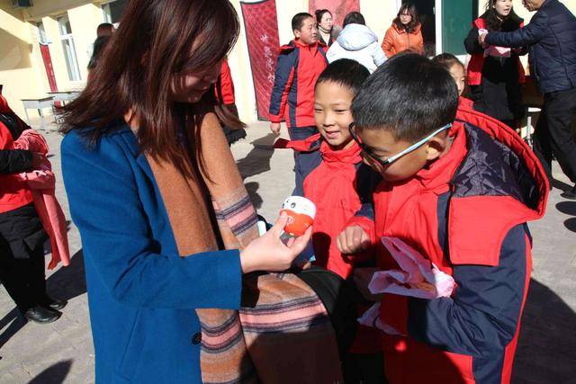 爱心公社翼城大队情系甘泉学校,让这个冬天不再冷