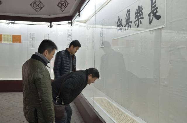 迎江寺住持圣权大和尚观摩展览 华其彬,字泽之,号守一,墨愚,大柏散人.