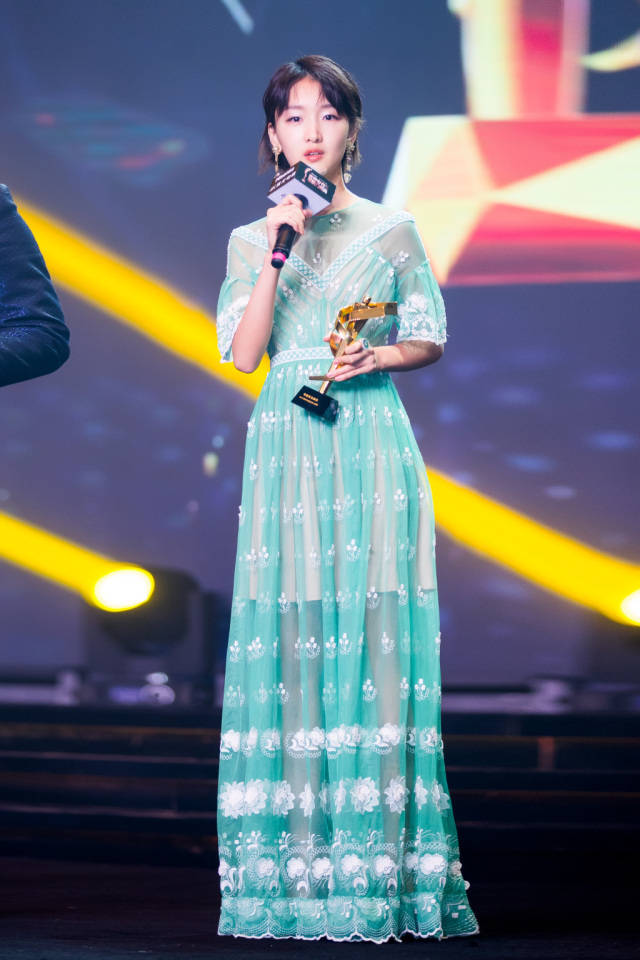 杨千嬅周冬雨都输在这里.