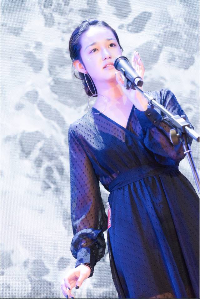 清华学生年度人物候选丨依曼 : 一嗔一笑亦动人的高音女神