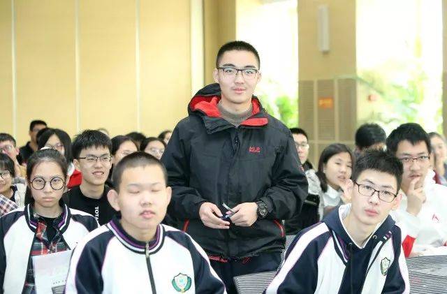 回顾 | 青春之光,华彩流芳——第十二届光华管理学院优秀高中生体验营