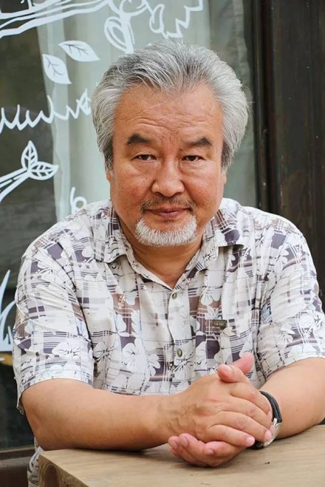 老杨不是"坏老人" 时报:因挪用老婆手术费被子女绑架,又将子女告上