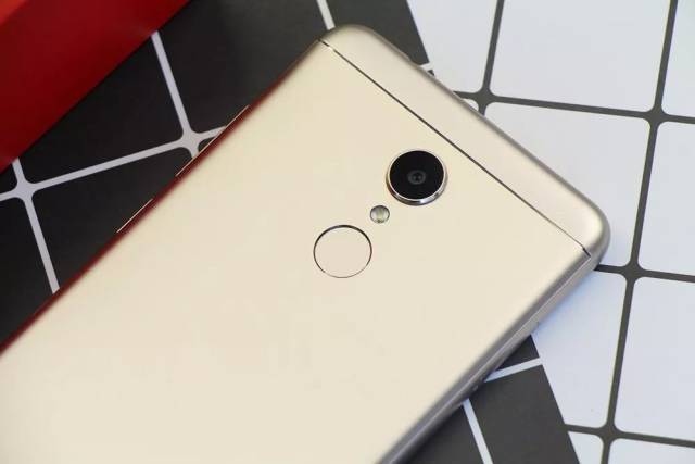 千元全面屏!红米5金色版开箱图赏