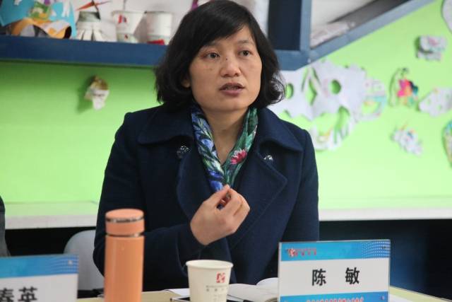 最后由东城小学年轻教师王婷老师带来一节趣味横生的"摆"的研究课.