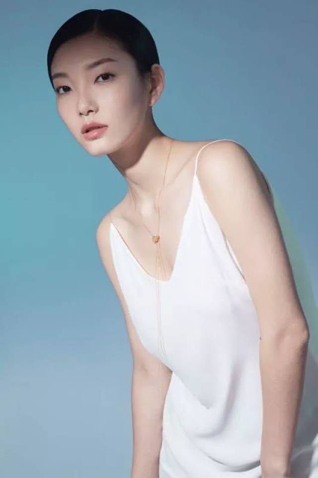 esee 李嘉文 x 茧 | 源于自然的流光异彩