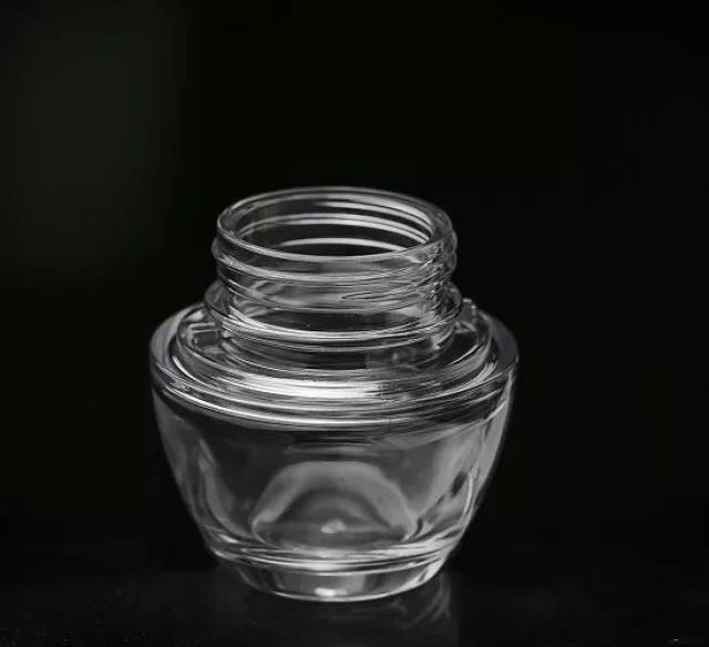 日常生活中,厚壁霜膏瓶随处可见!