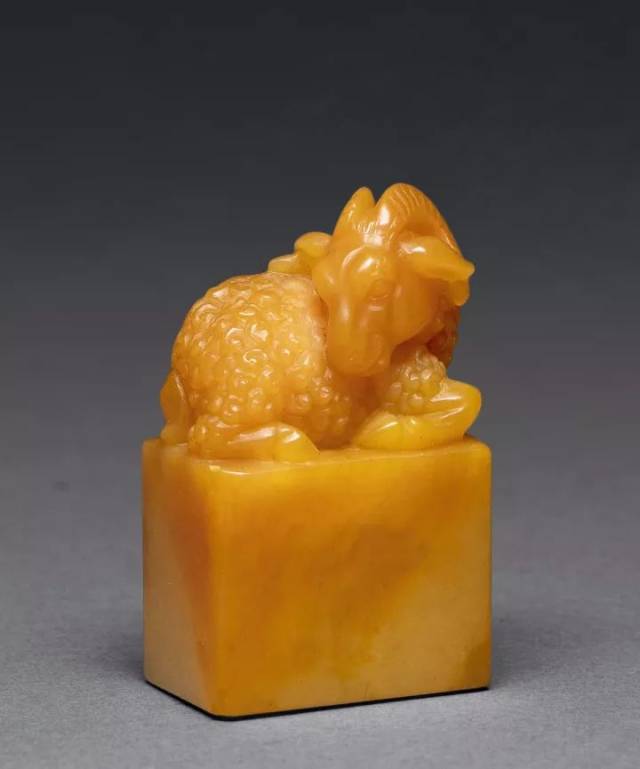 嘉德秋拍丨"清宁 - 国石篆刻艺术"专场寿山田黄石印章赏析