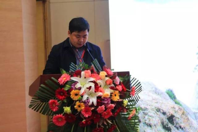 南岳区人民政府副区长旷诗秦作专题发言