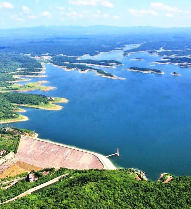 温峡口水库 一坝锁峡龙蛟缚 在距离钟祥城区不远的地方,有个温峡口