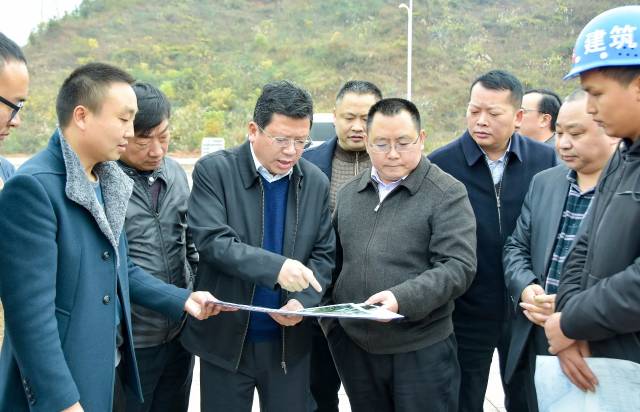 周末不休息,余庆县县长连续两天在干啥?