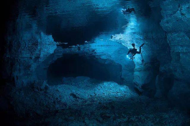 水下洞穴攻略 水下洞窟宝箱