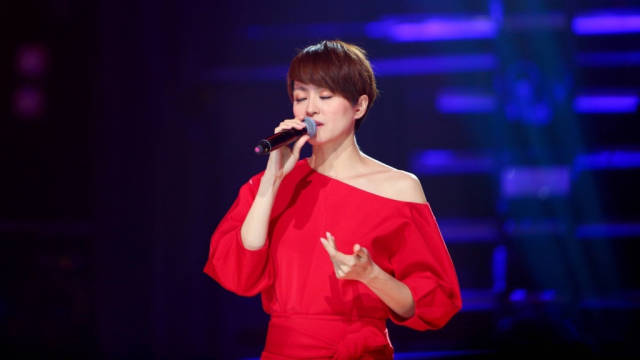 从蒙面金曲捞不凡的改变结缘梁咏琪加盟江苏卫视跨年