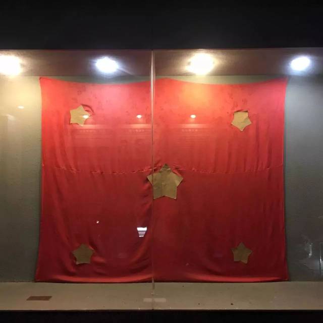 从东莞出发,脚不碰地坐动车就能到重庆了!