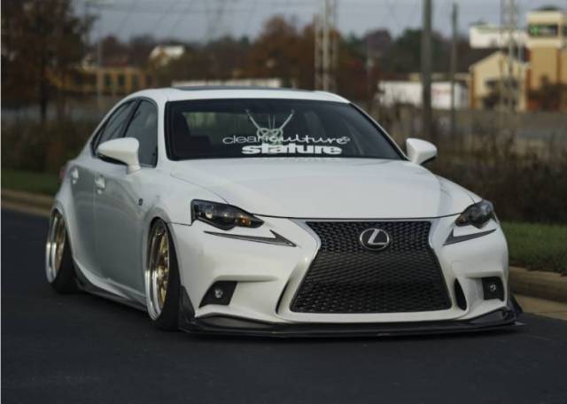 白白净净的雷克萨斯is200tfsport67改装