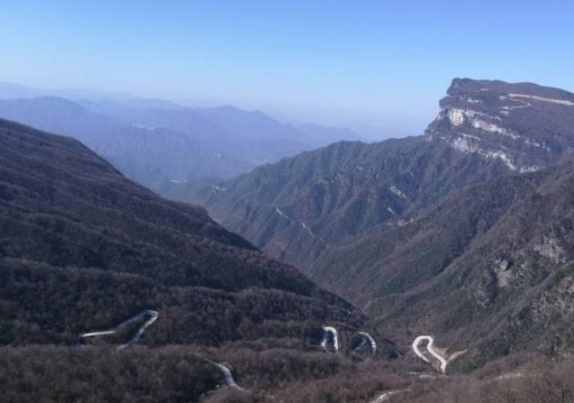 骑摩旅游汉中南郑龙头山,真是别样的体验!