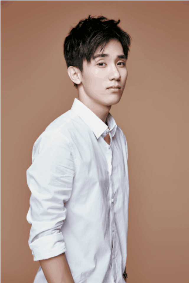 邓宇铭新歌《somebody》今日强势来袭