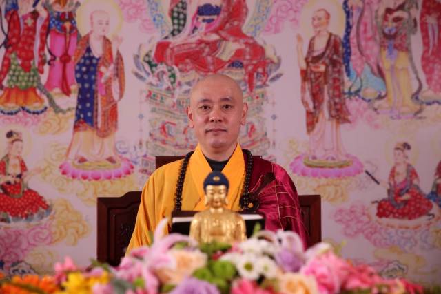 蕅益大师在《弥陀要解》中,讲了如何来受持《阿弥陀经》.