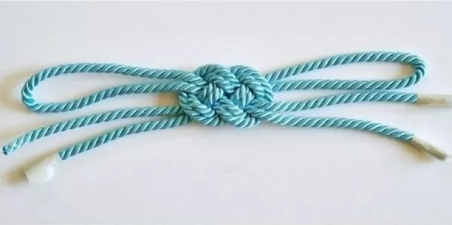 1分钟学会的创意情人结手链DIY