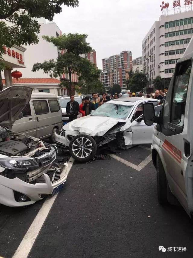 【最新】汕頭樂山路慘烈車禍:寶馬女司機逆行,撞飛路人,致一死三傷!