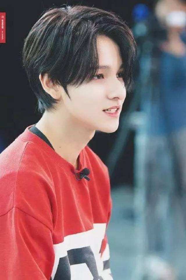 分享一只00后小哥哥,西班牙韩国混血,小王子金samuel,2002年1月17日