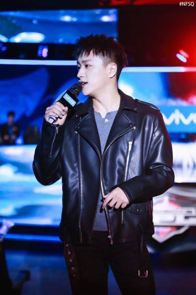 全能李九:宠辱不改男儿真本色 做一个有棱角的解说