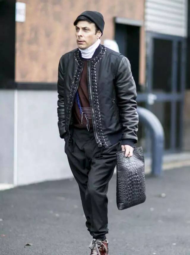 男性针织衫要怎么搭配,针织衫这么穿冬季耍帅就靠它了