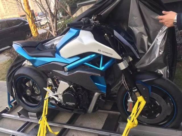 超1000cc的国产车来了?春风v.02-nk概念车公布