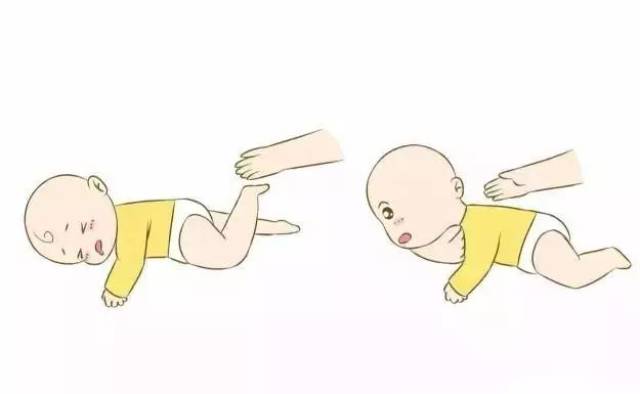 宝宝总呛奶,动不动吐一身,用这招宝宝吃得好还不呛!