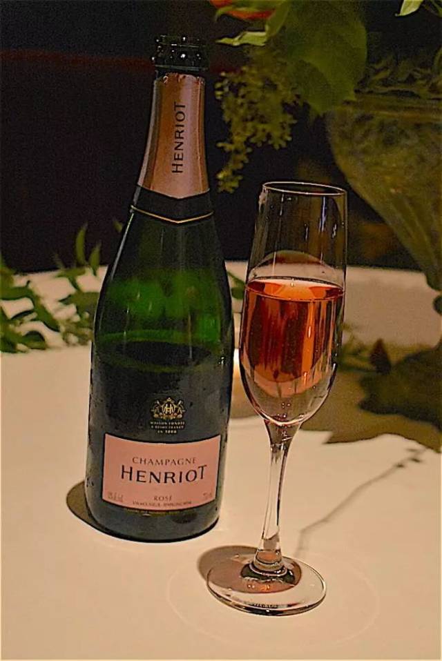 bacchus restaurant酒神的号角响起了