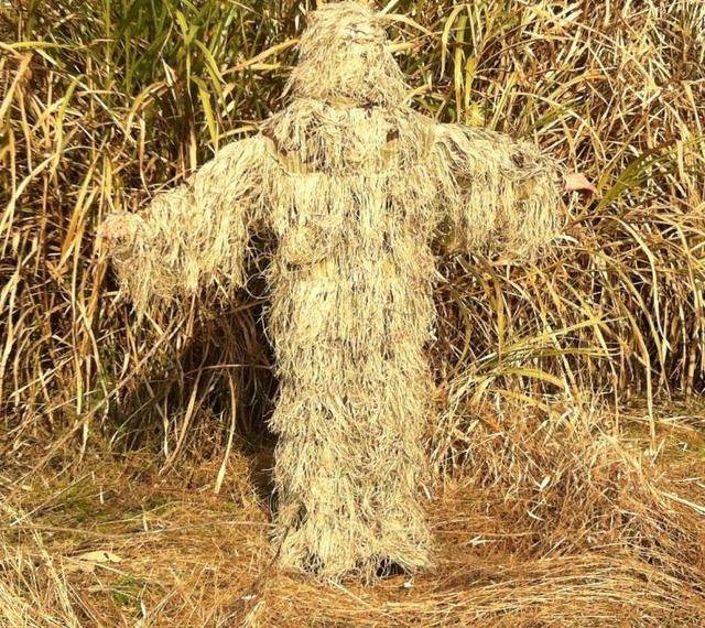 绝地求生沙漠地图空投补给种加入新的吉利服!